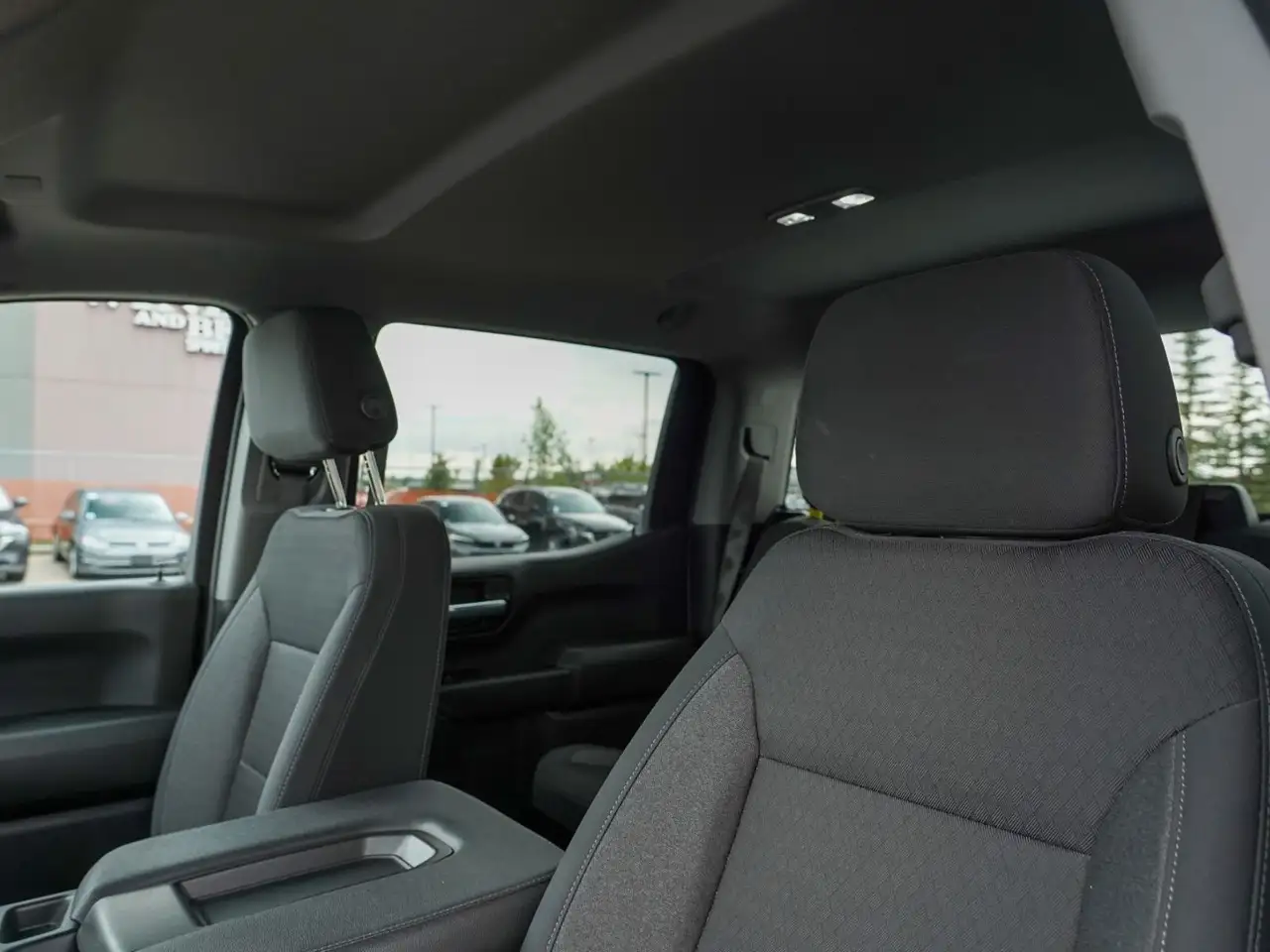 Chevrolet Silverado 1500 - Image 28