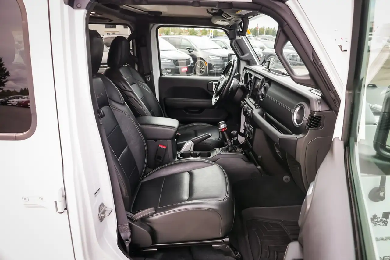 Jeep Wrangler - Image 11