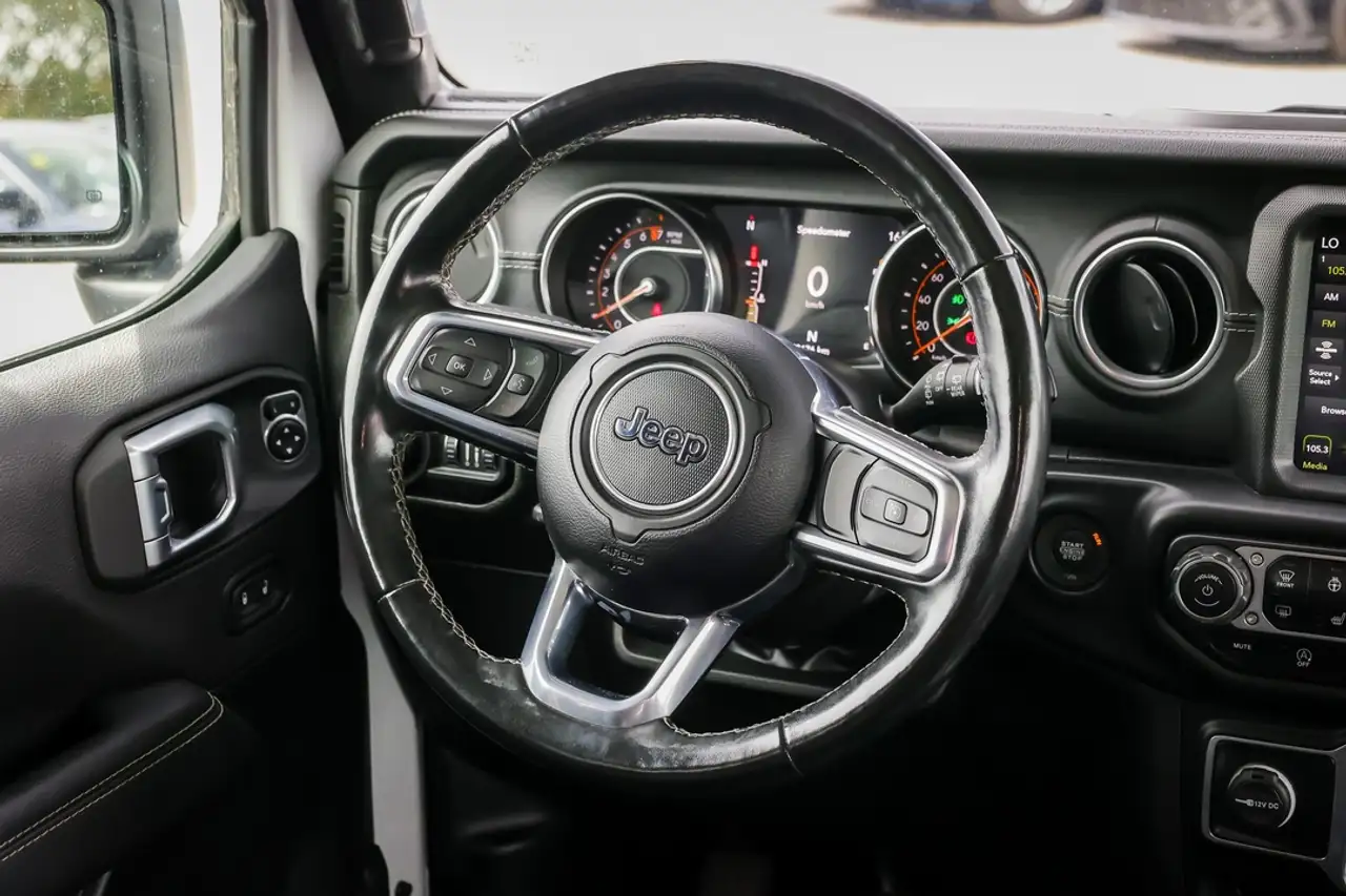 Jeep Wrangler - Image 14
