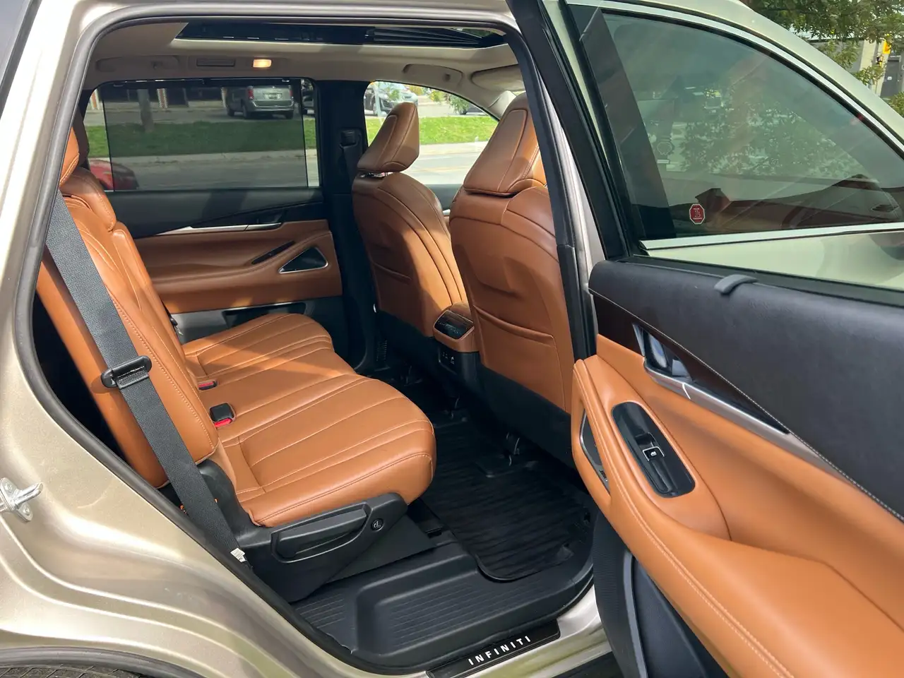 Infiniti QX60 - Image 17