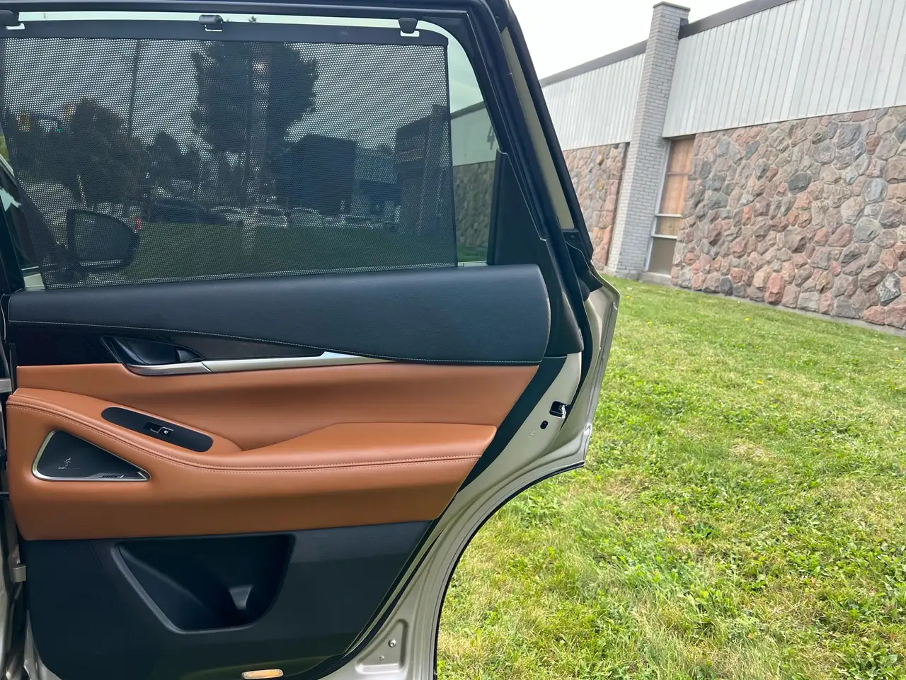 Infiniti QX60 - Image 18