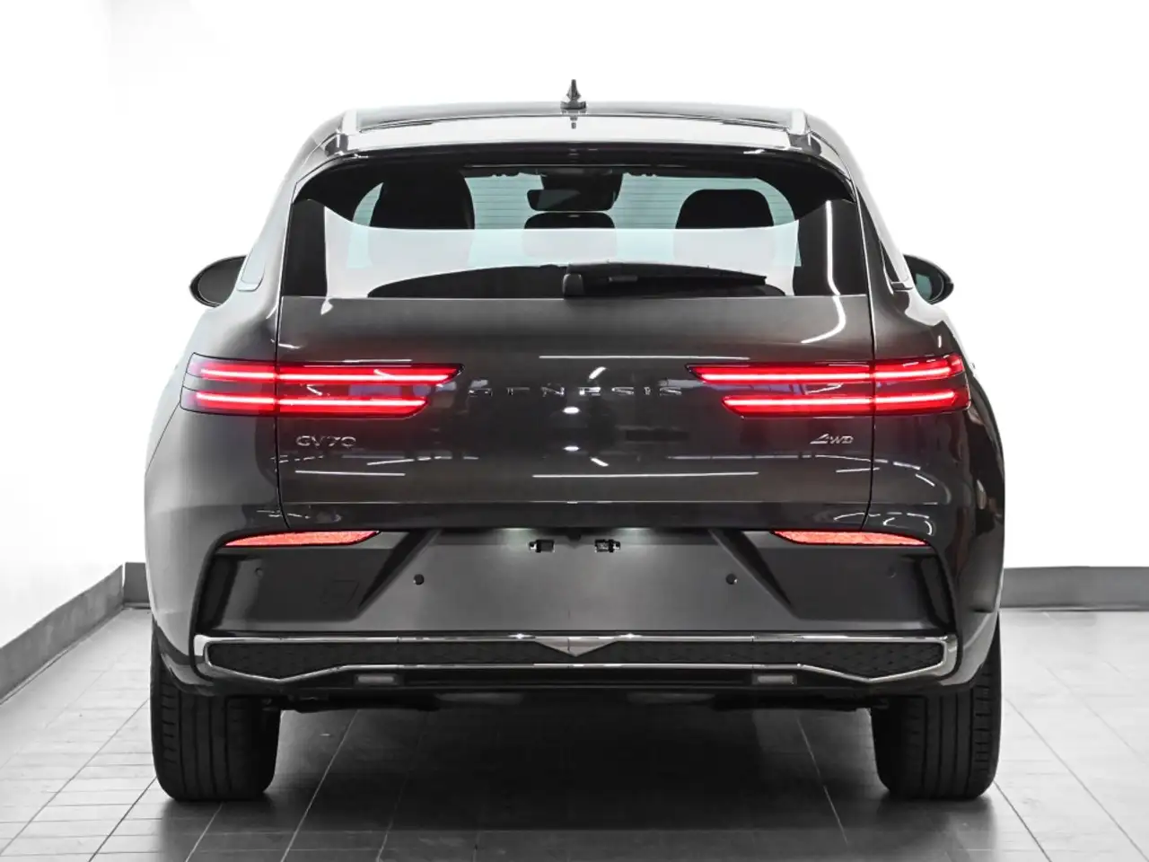 Genesis GV70 - Image 18