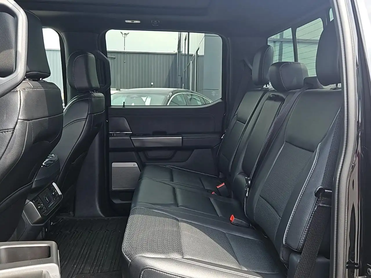 Ford F-150 - Image 5