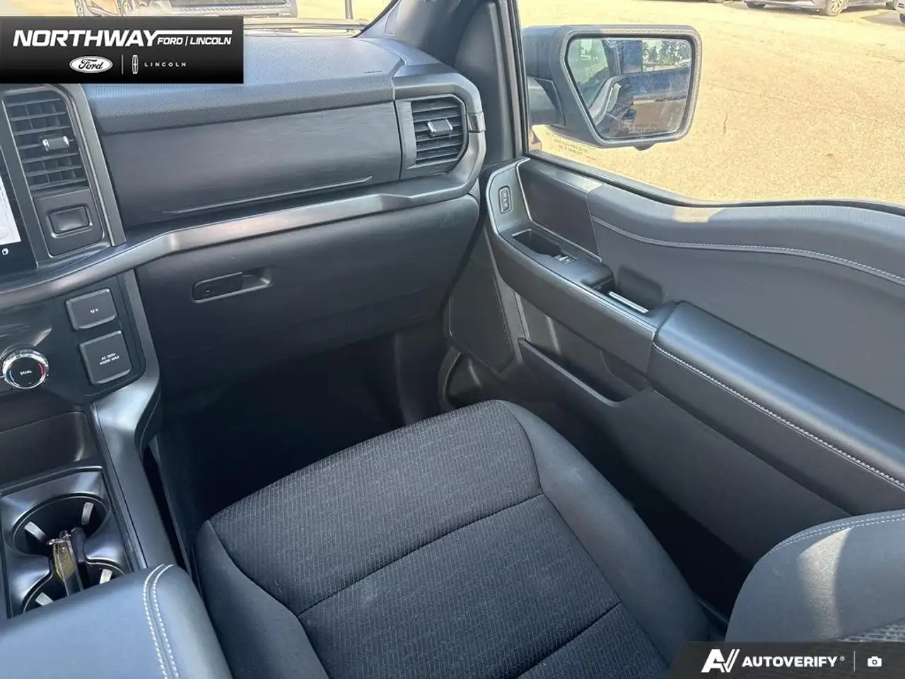Ford F-150 - Image 23