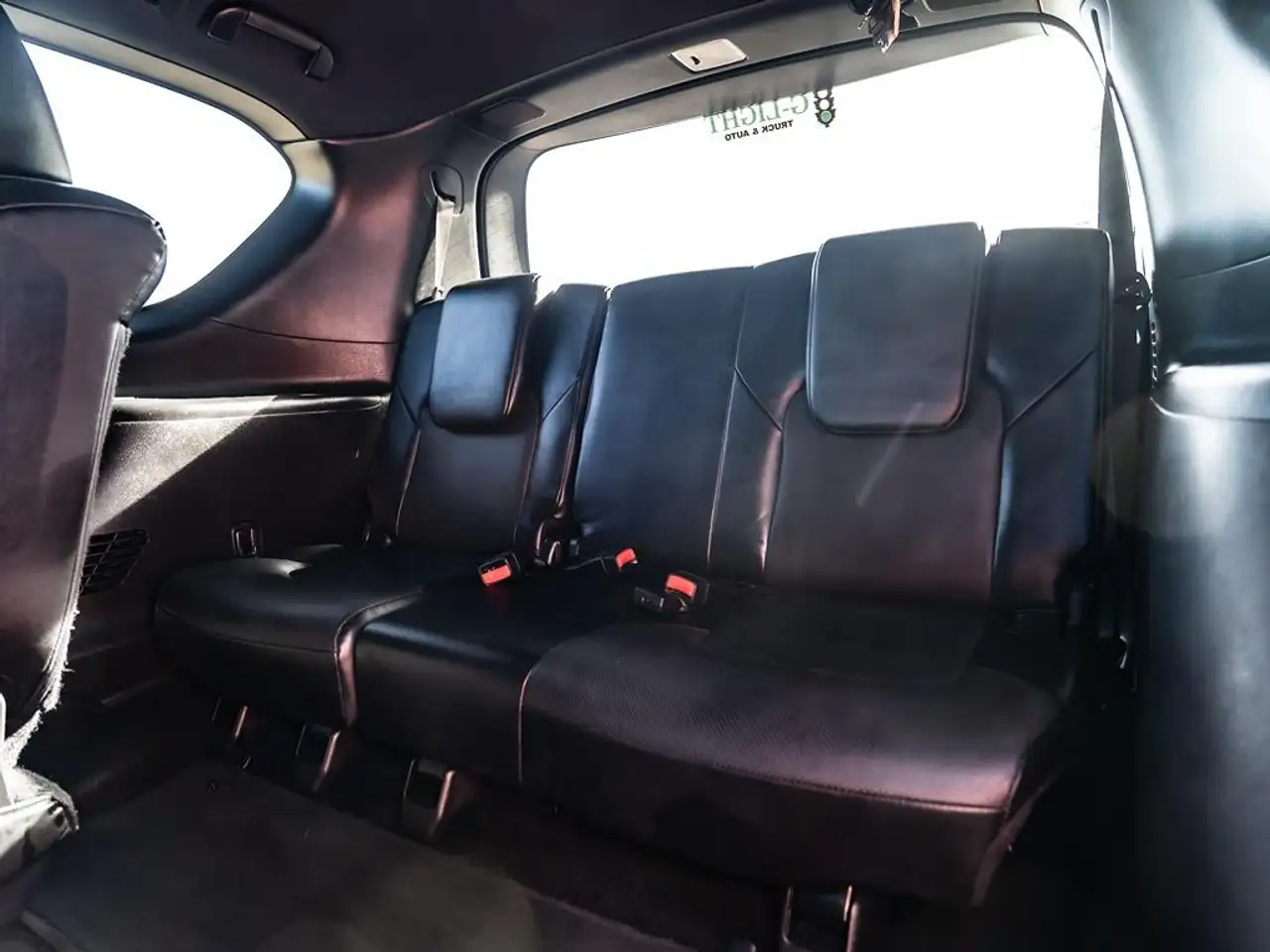 Infiniti QX80 - Image 7