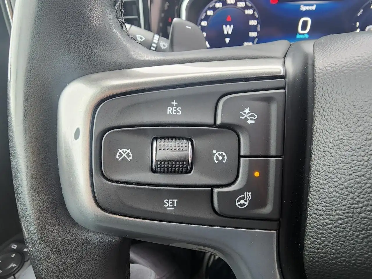 Chevrolet Silverado 1500 - Image 44