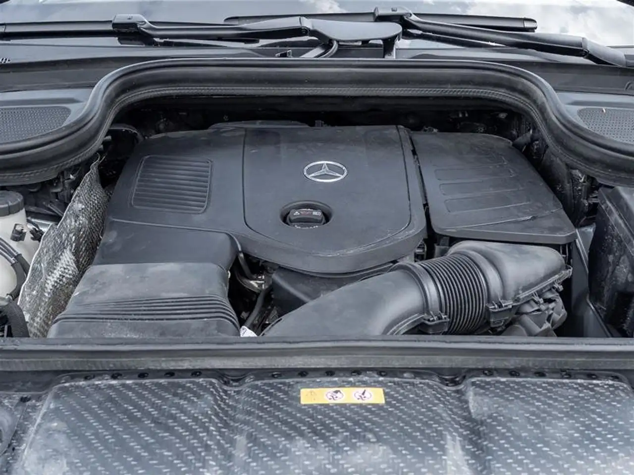 Mercedes-Benz GLE - Image 35