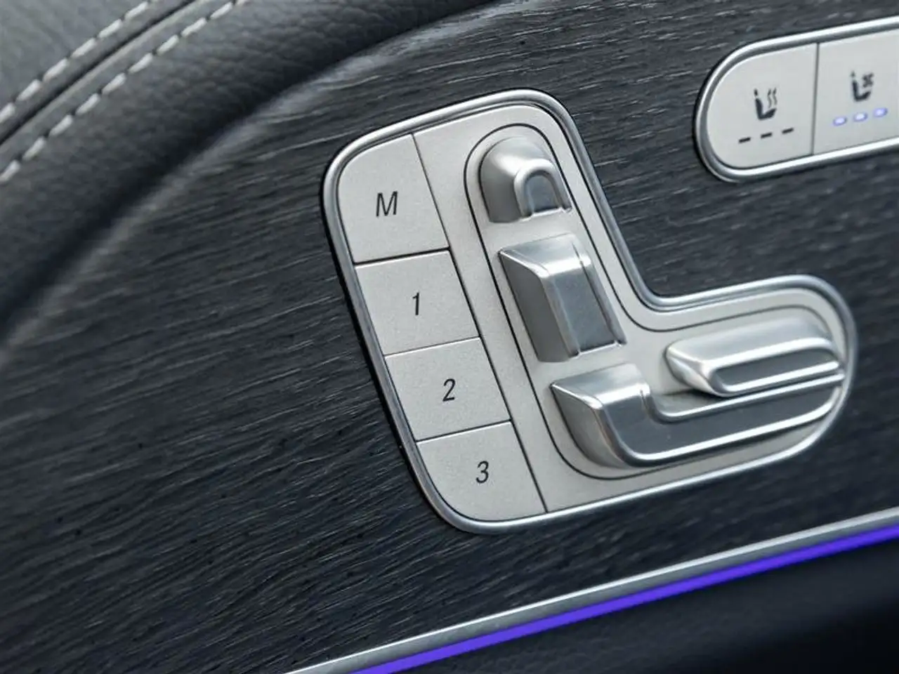 Mercedes-Benz GLE - Image 18