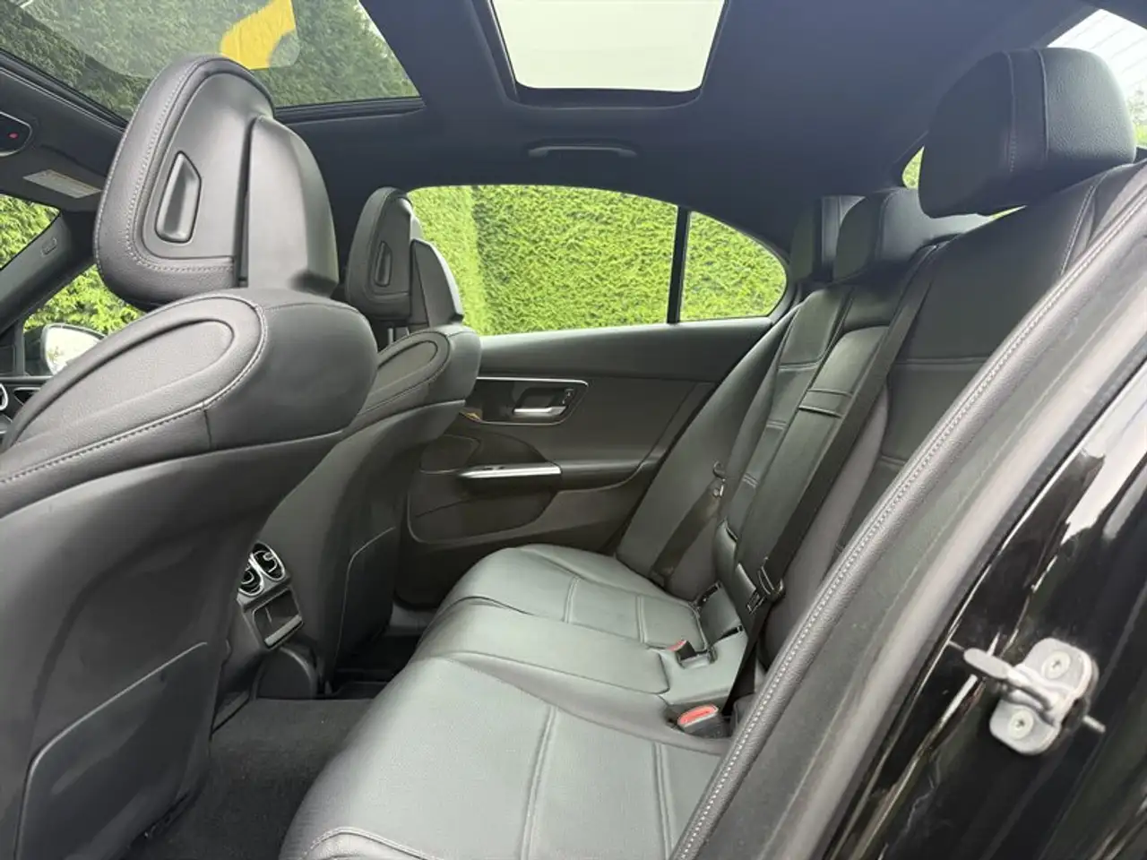 Mercedes-Benz C-Class - Image 34