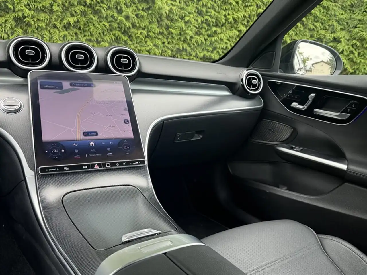 Mercedes-Benz C-Class - Image 29