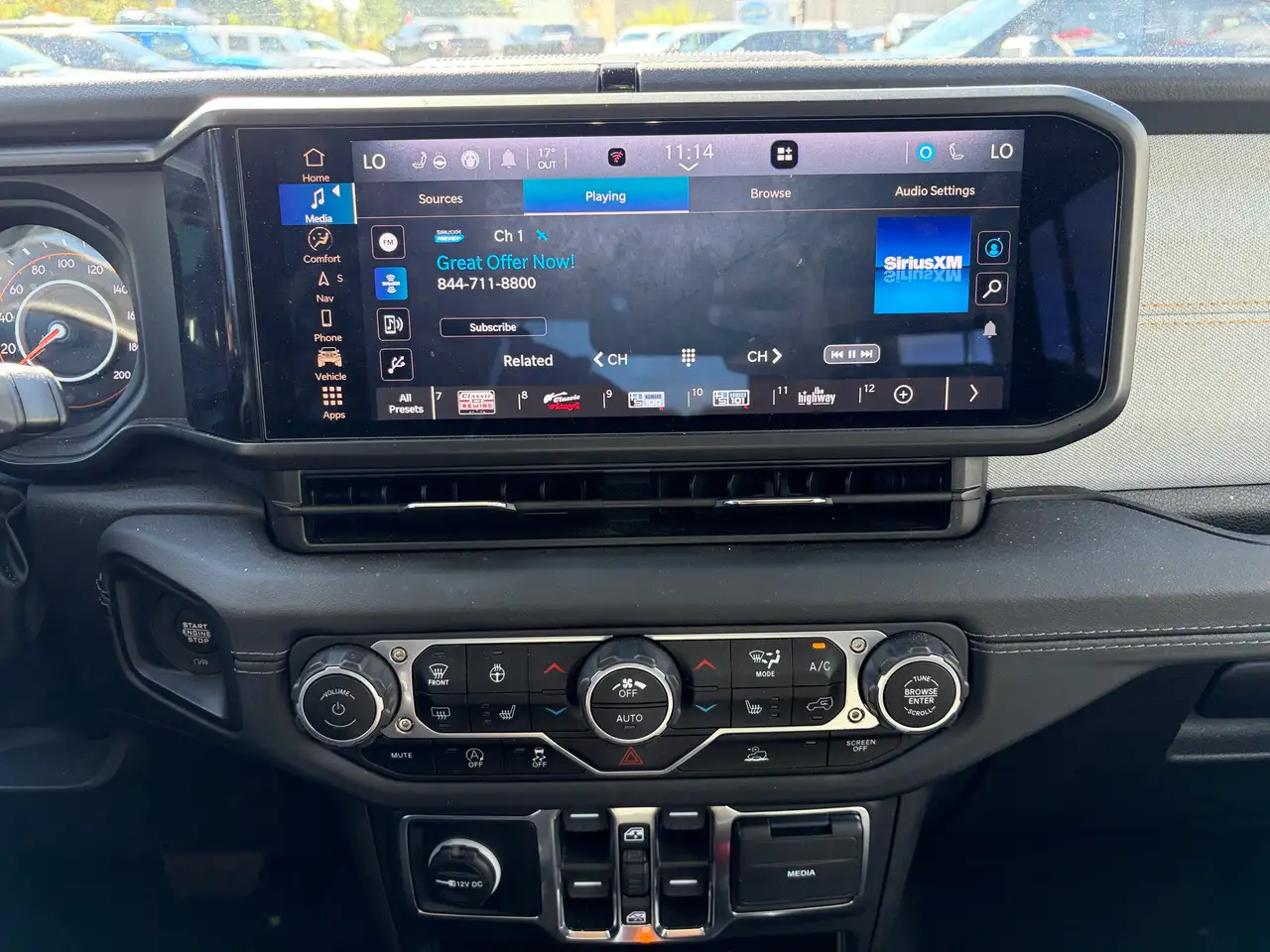 Jeep Wrangler - Image 14