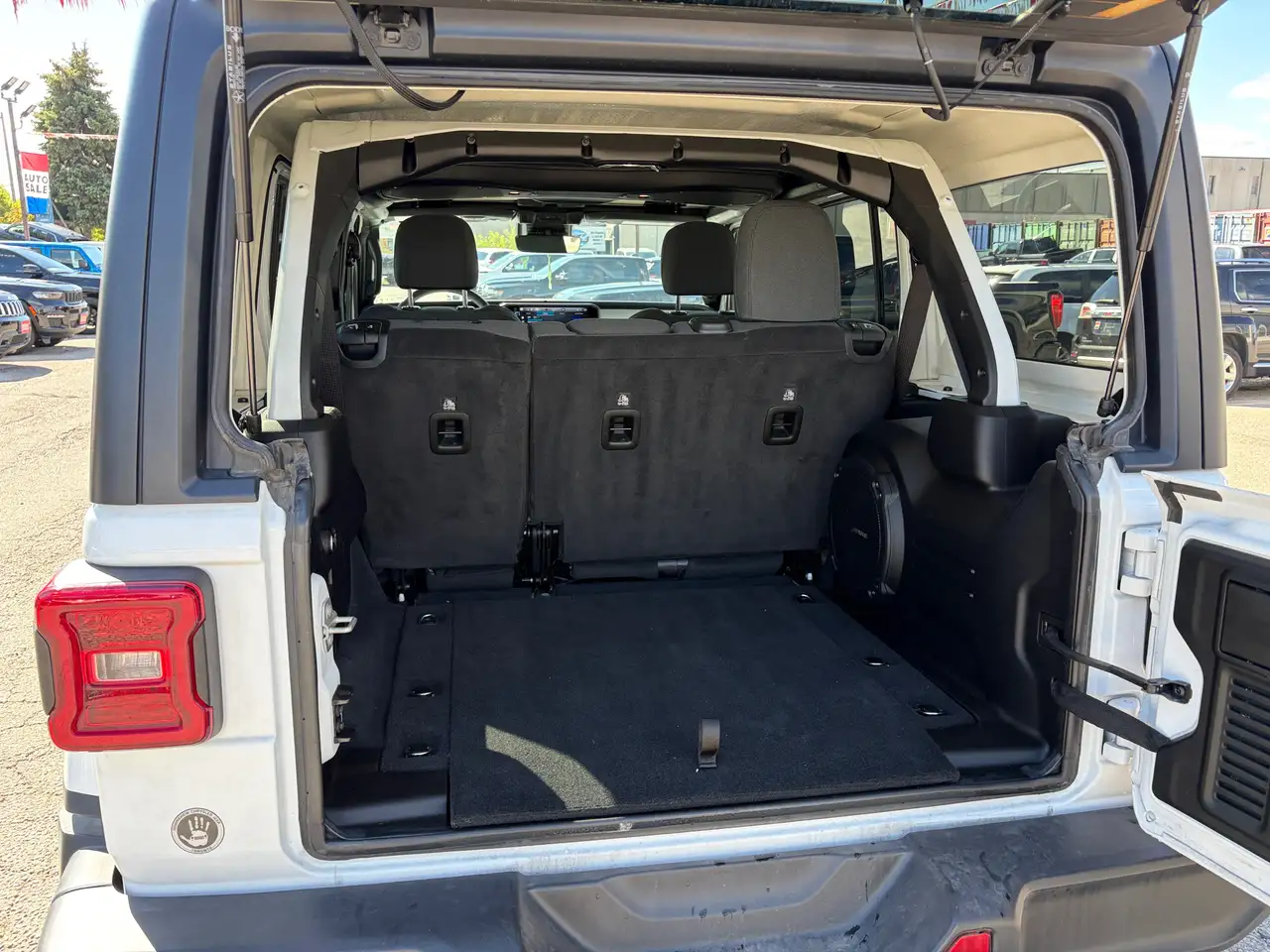 Jeep Wrangler - Image 7