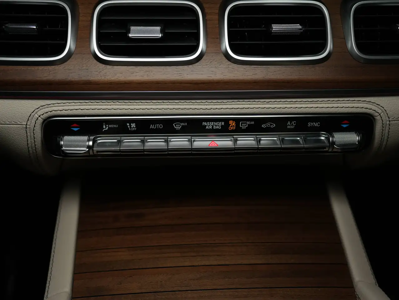 Mercedes-Benz GLE - Image 18