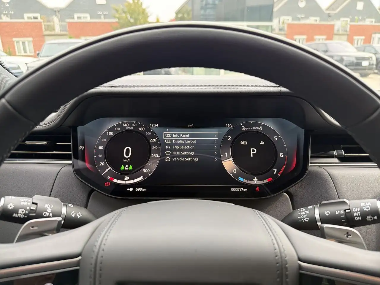 Land Rover Range Rover - Image 12