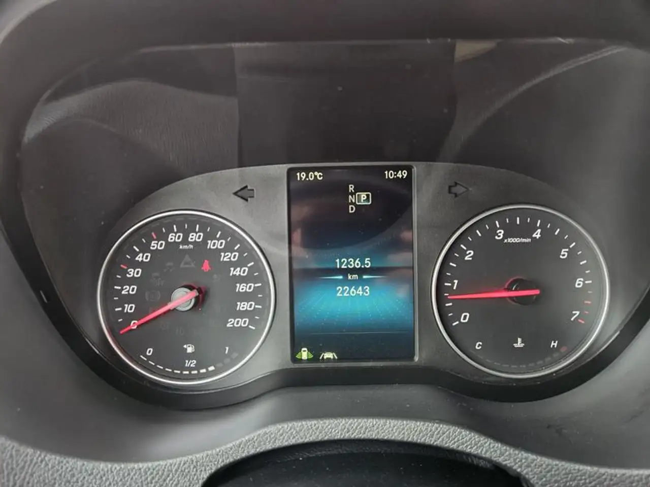 Mercedes-Benz Sprinter - Image 16