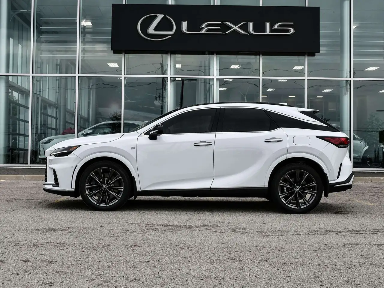 Lexus RX - Image 5