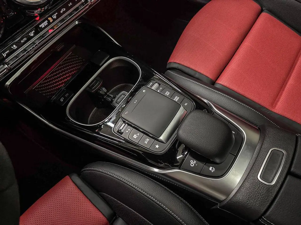 Mercedes-Benz CLA - Image 17