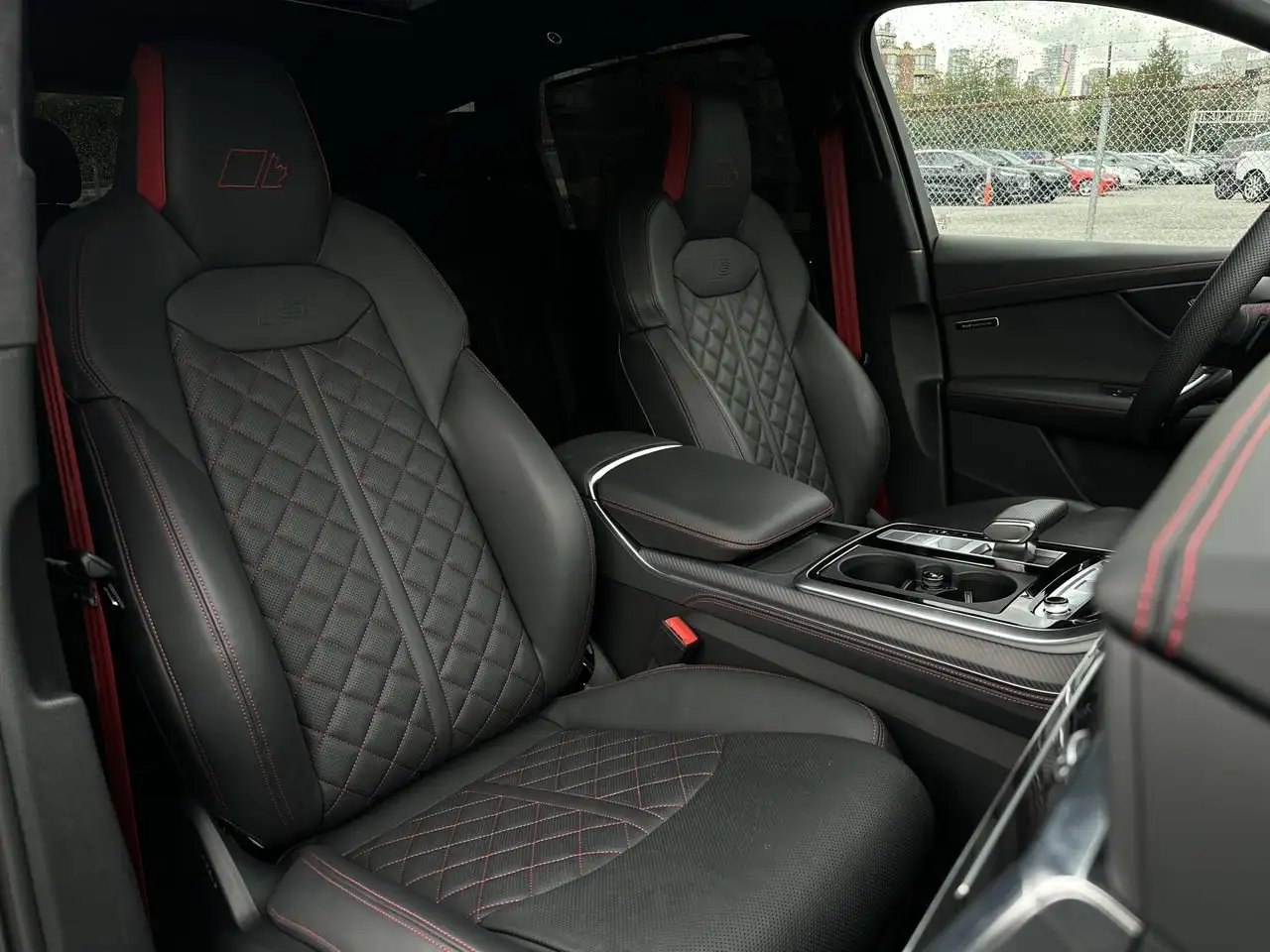 Audi SQ7 - Image 34