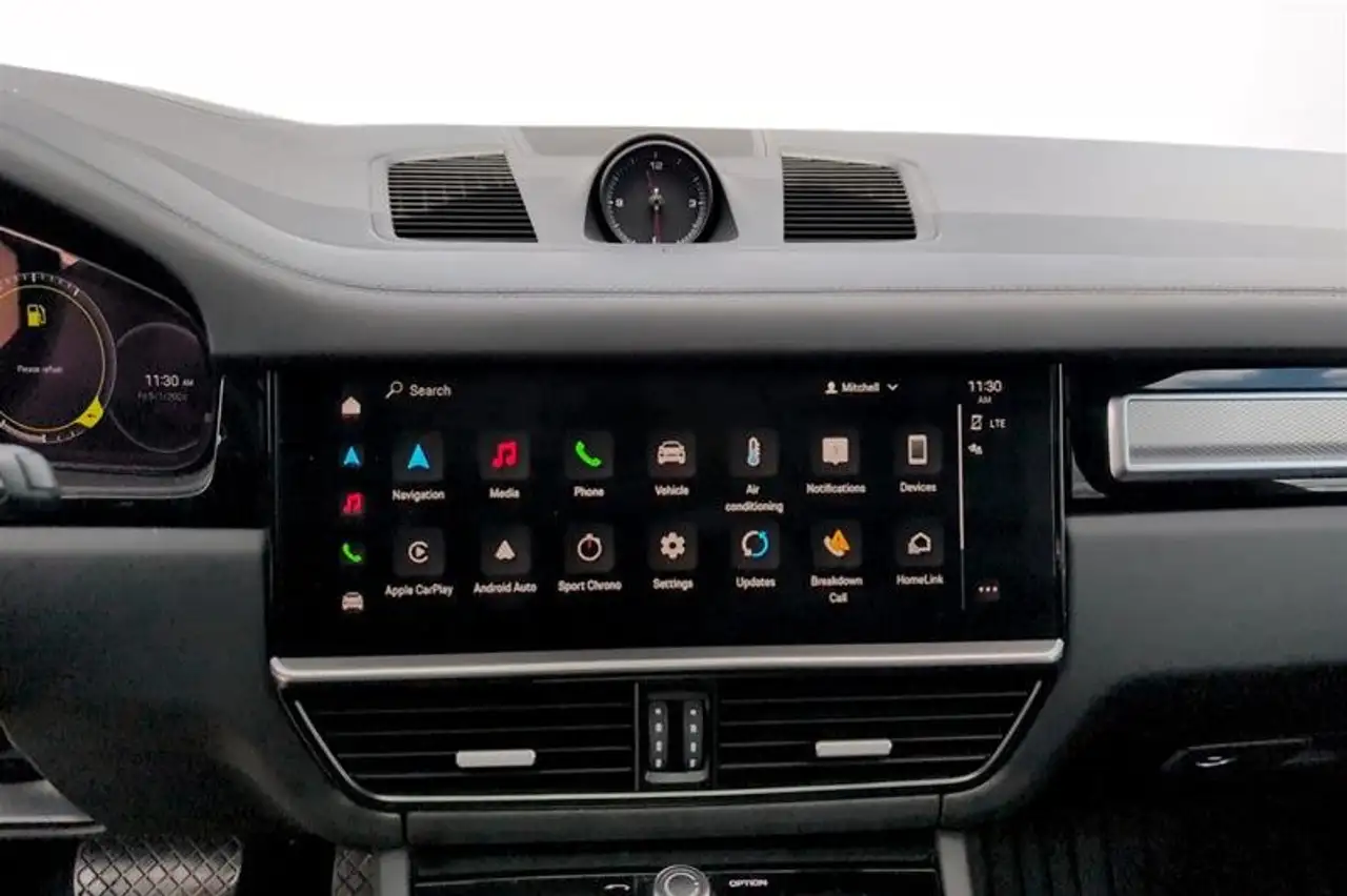 Porsche Cayenne - Image 4