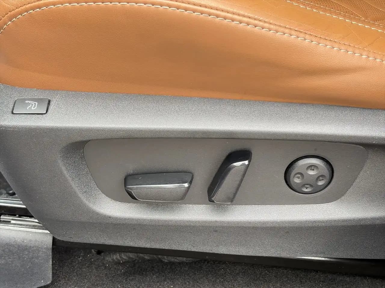 Infiniti QX60 - Image 20