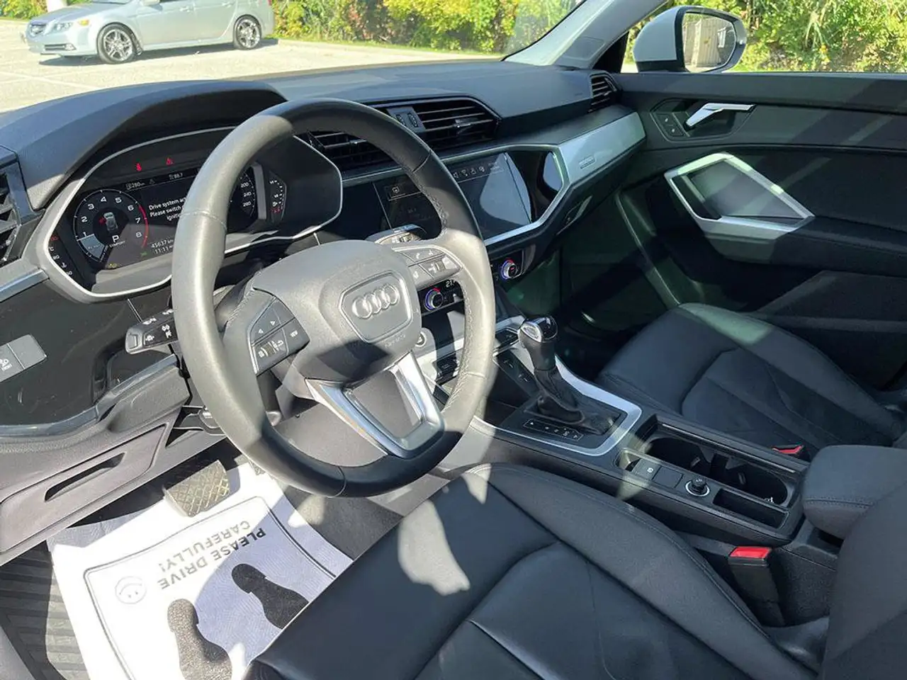 Audi Q3 - Image 16
