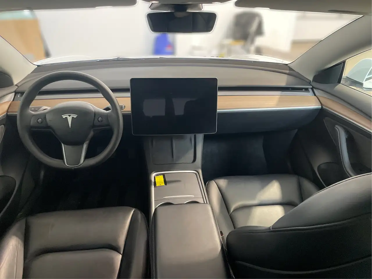 Tesla Model 3 - Image 16
