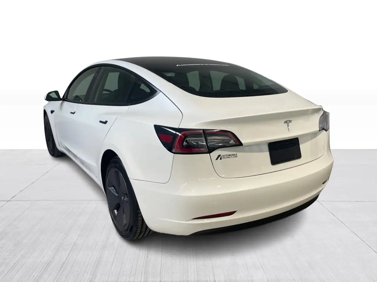 Tesla Model 3 - Image 10