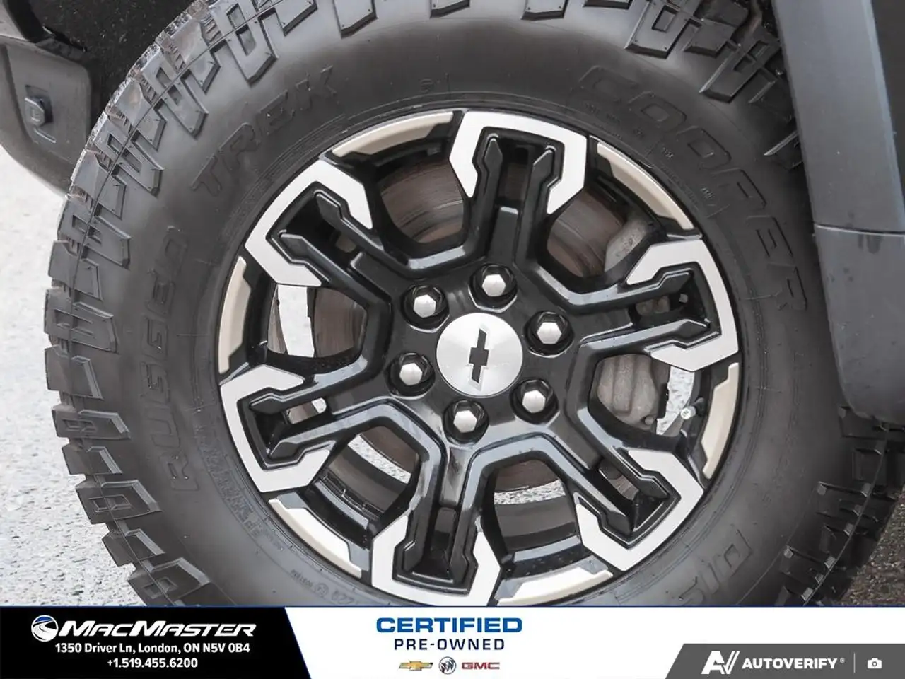 Chevrolet Silverado 1500 - Image 9