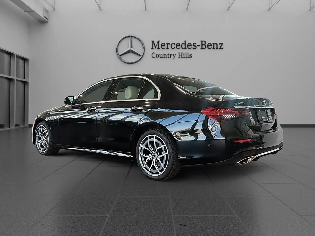 Mercedes-Benz E-Class - Image 13