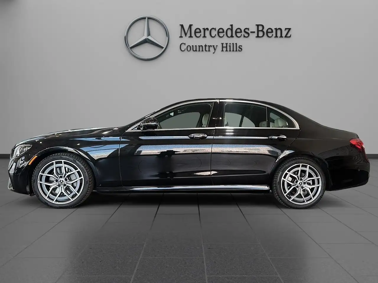 Mercedes-Benz E-Class - Image 2