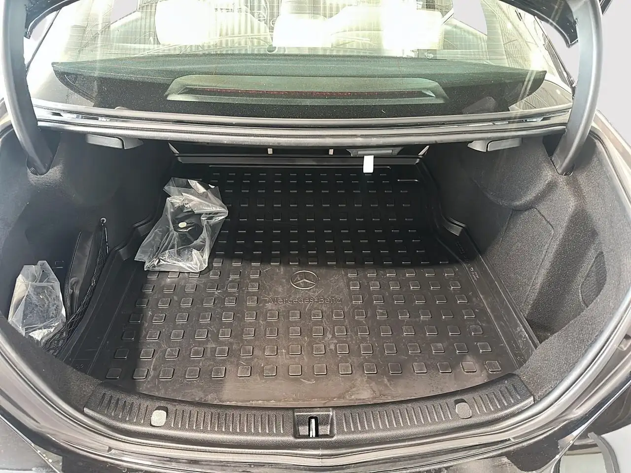 Mercedes-Benz E-Class - Image 15