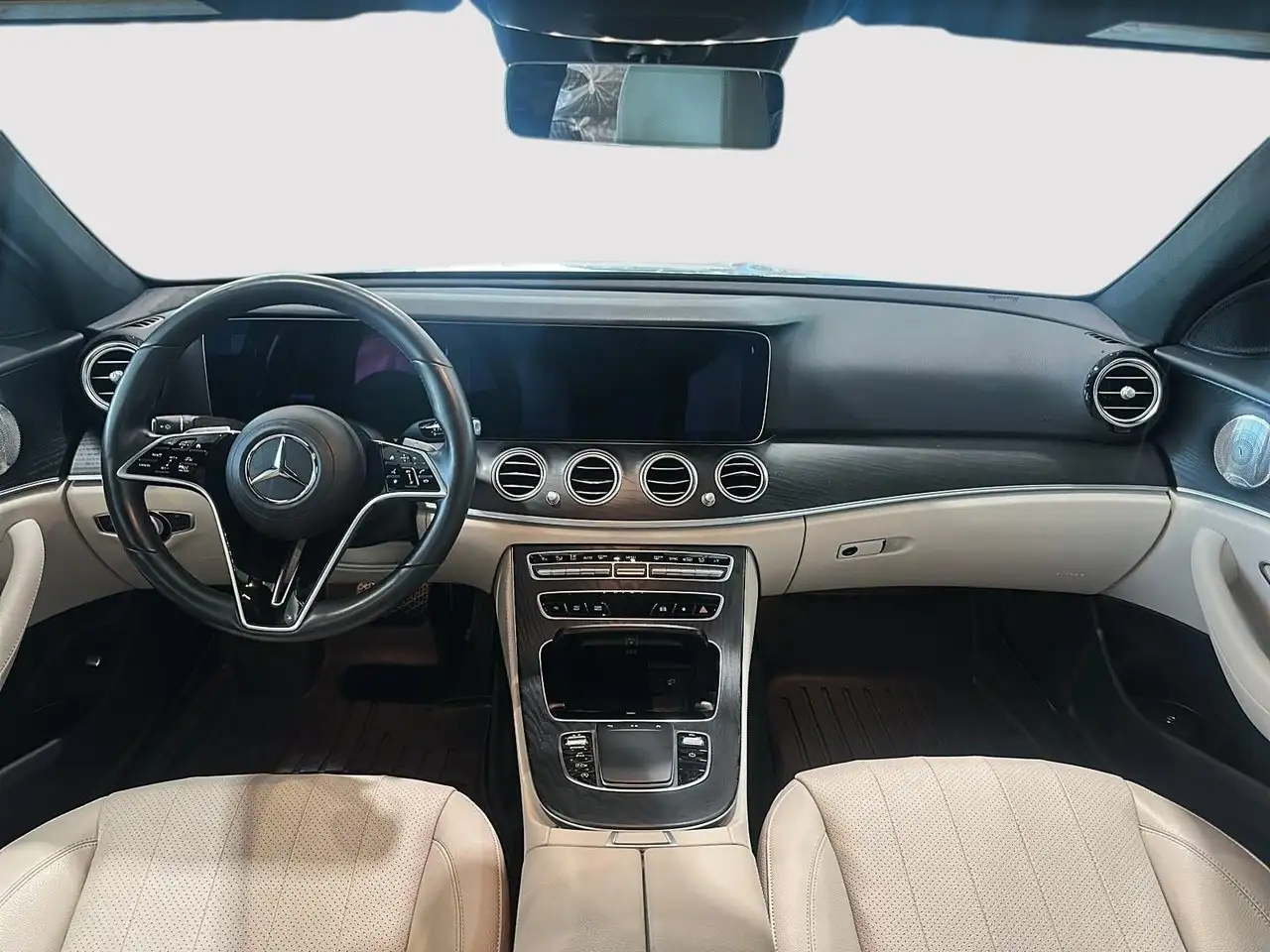 Mercedes-Benz E-Class - Image 5