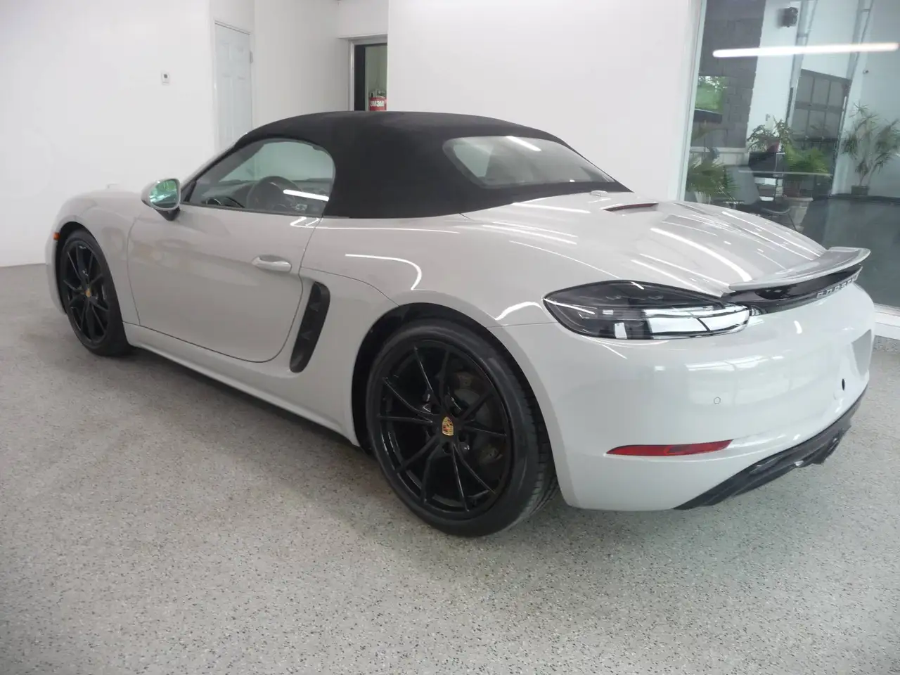 Porsche 718 Boxster - Image 15