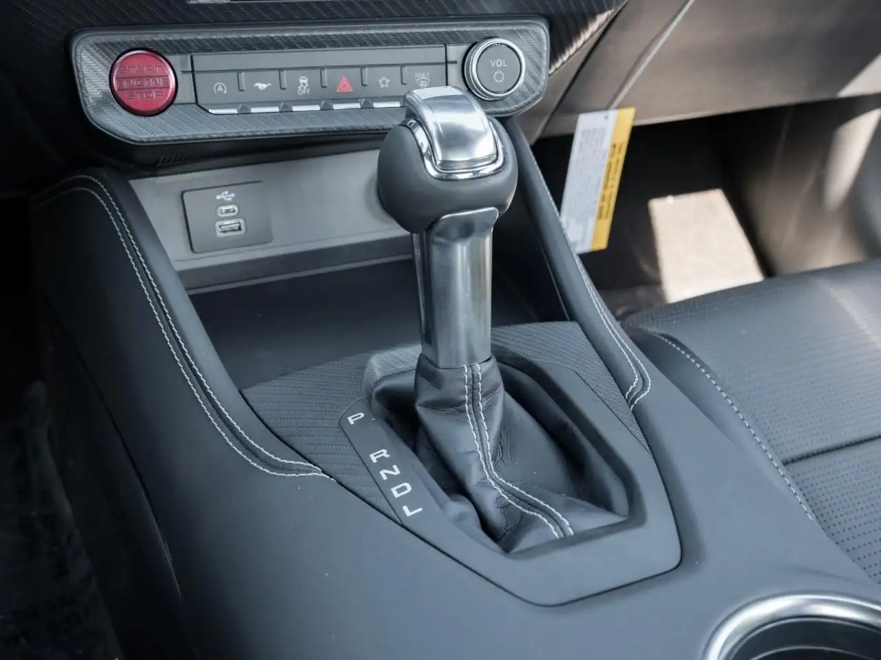 Ford Mustang - Image 21