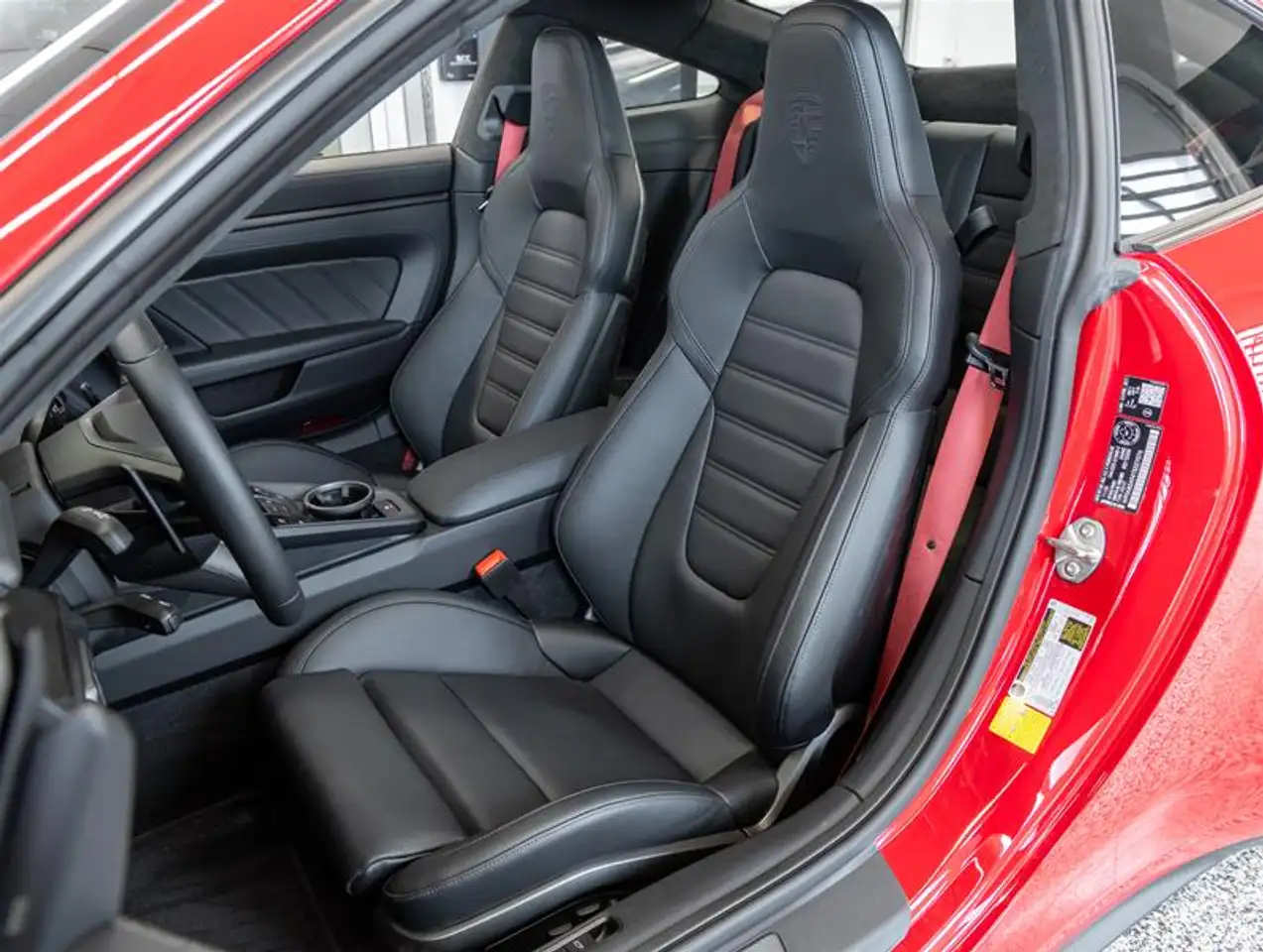 Porsche 911 - Image 9