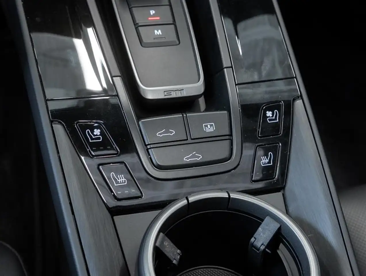 Porsche 911 - Image 26