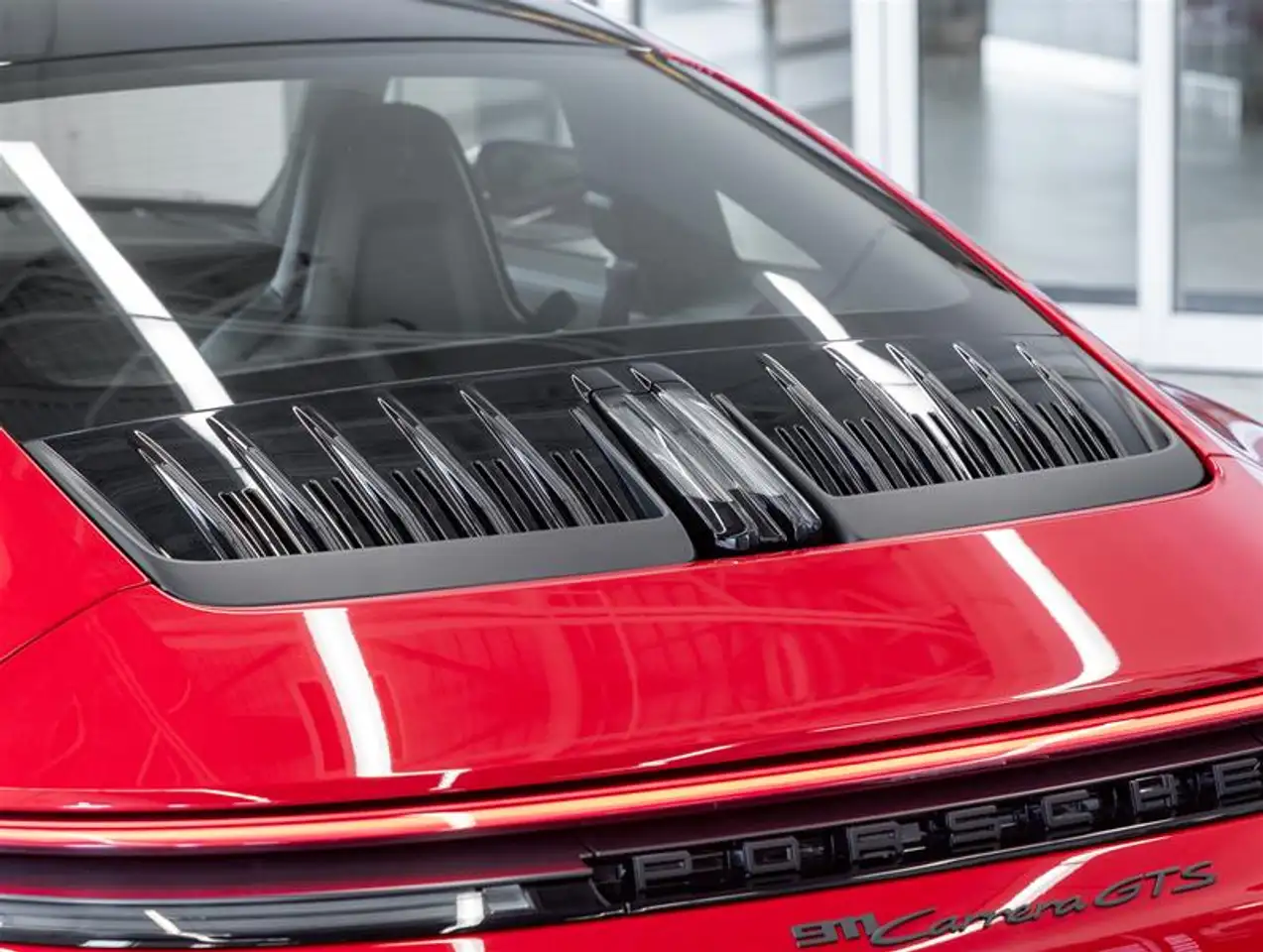 Porsche 911 - Image 46