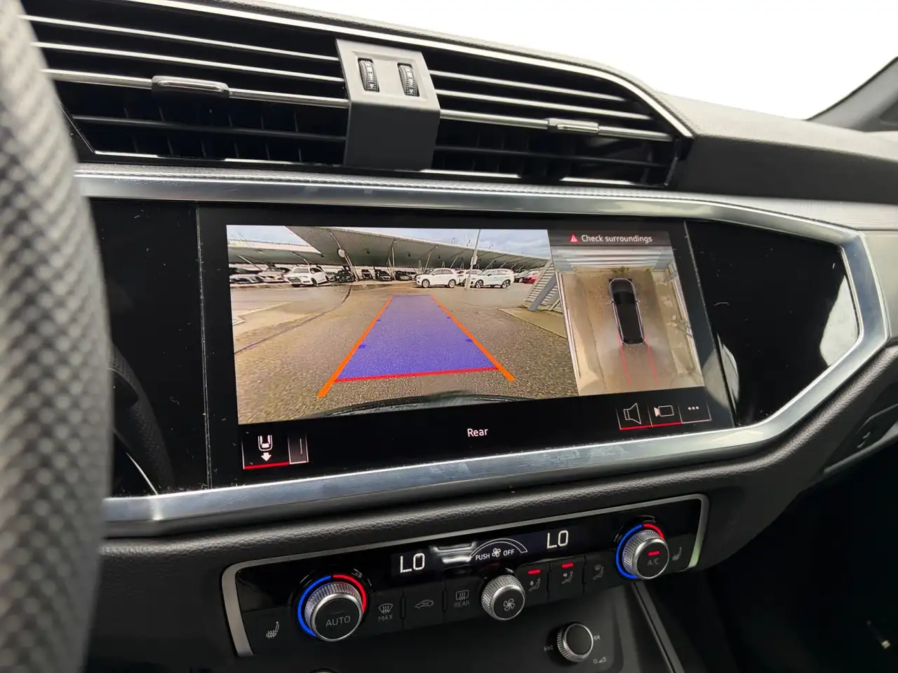 Audi Q3 - Image 22