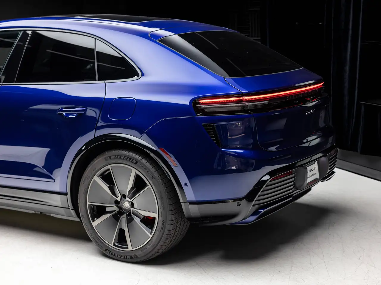 Porsche Macan - Image 14