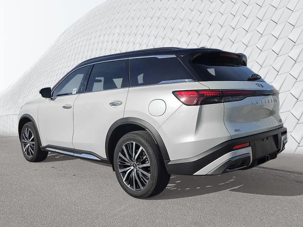 Infiniti QX60 - Image 4
