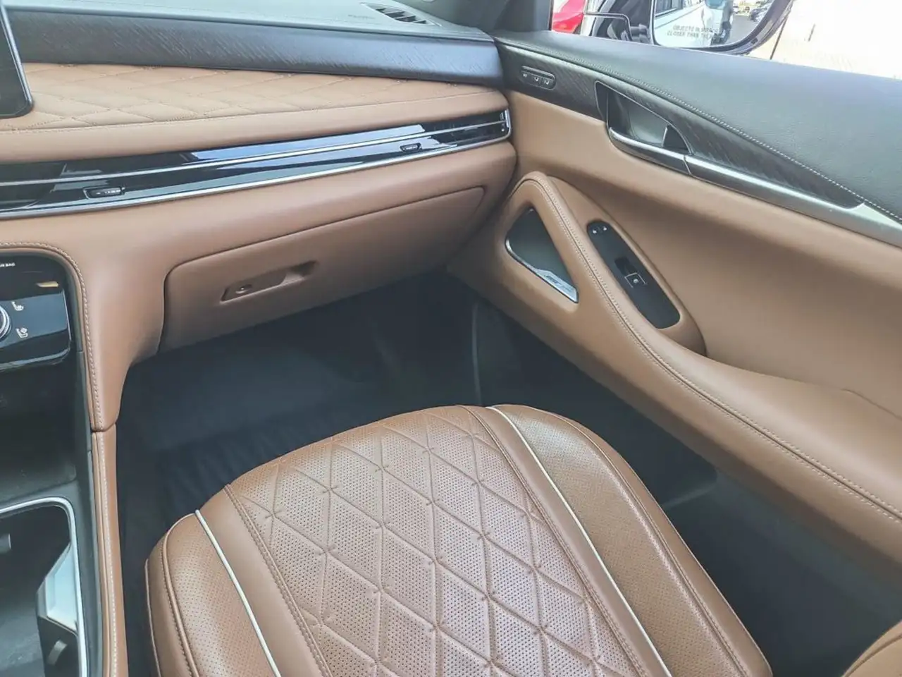 Infiniti QX60 - Image 23