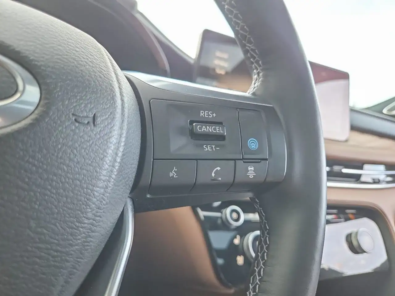 Infiniti QX60 - Image 14