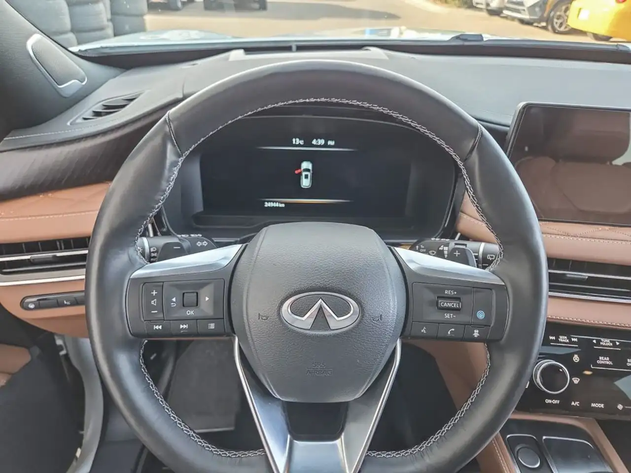 Infiniti QX60 - Image 12