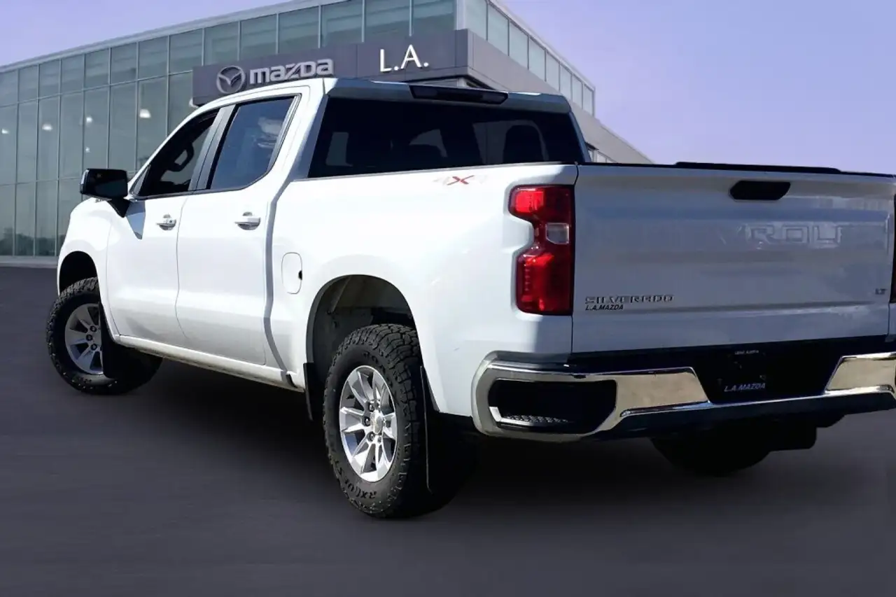 Chevrolet Silverado 1500 - Image 11