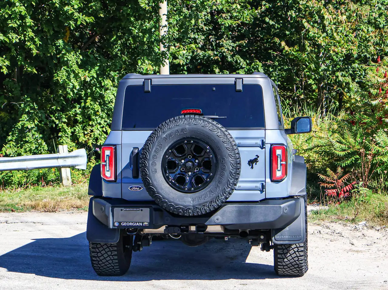 Ford Bronco - Image 13