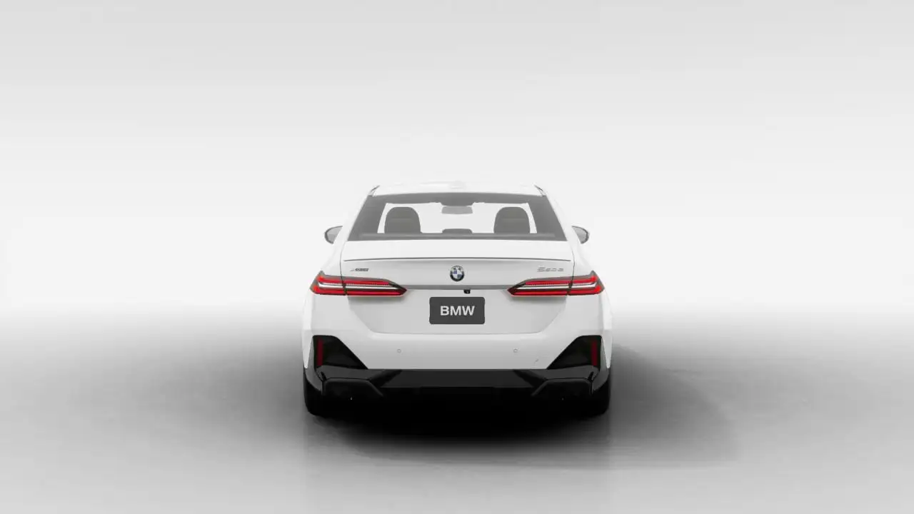 BMW 5 Series - Image 5