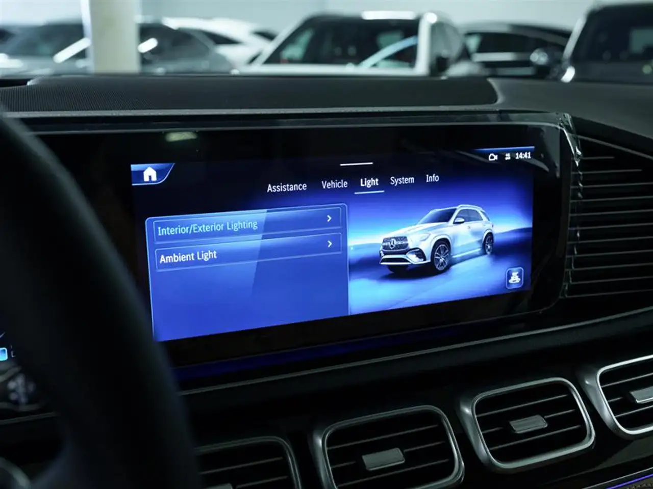Mercedes-Benz GLE - Image 33