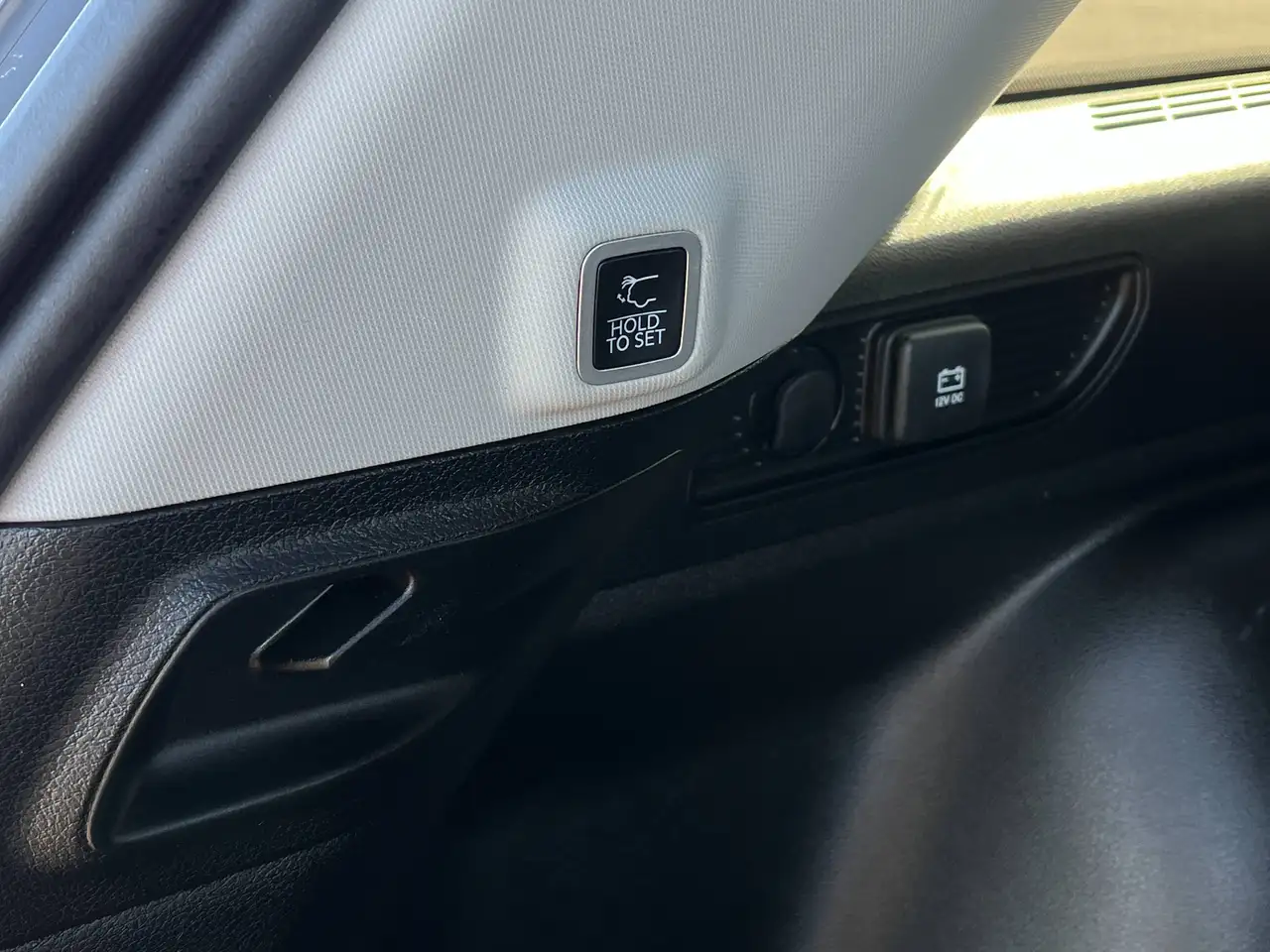 Jeep Grand Cherokee - Image 26