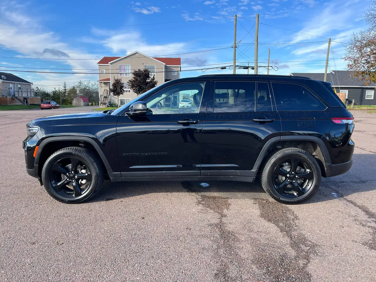Jeep Grand Cherokee - Image 8