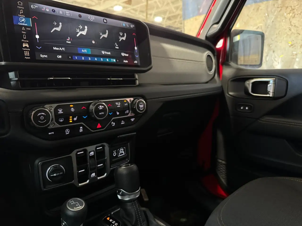 Jeep Wrangler - Image 14